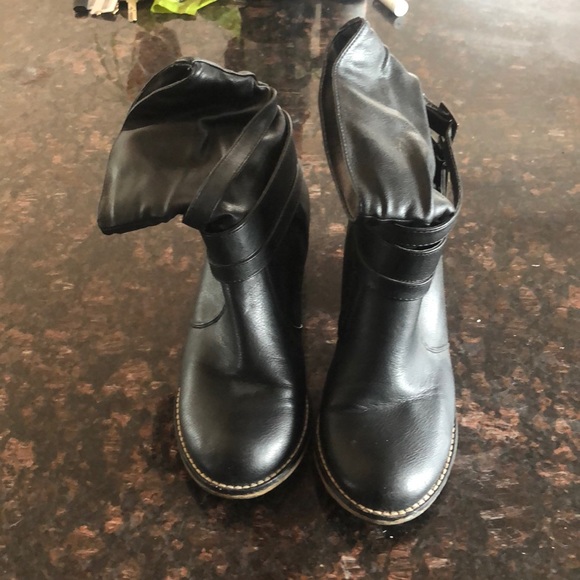 Sketchers booties - Picture 2 of 3